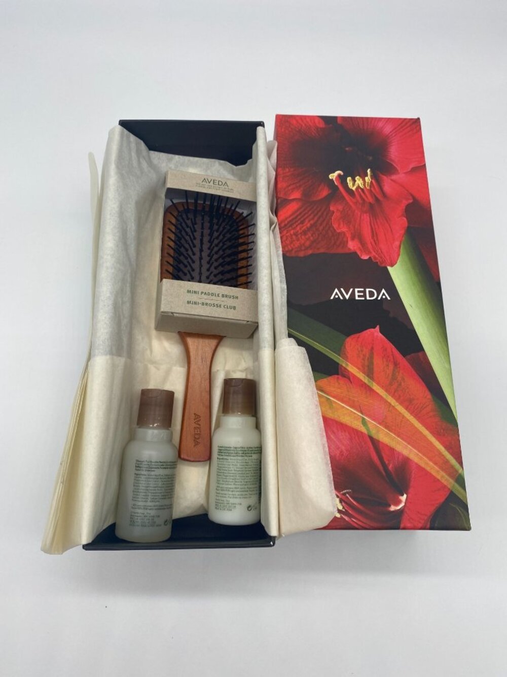 Aveda travel size Rosemary Mint Shampoo, Conditioner and brush set